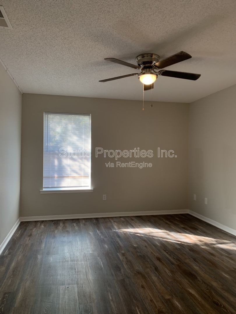 505 Dickson Street Unit A-9 Tuscumbia, AL 35674 (2BD/ 2BA) property image