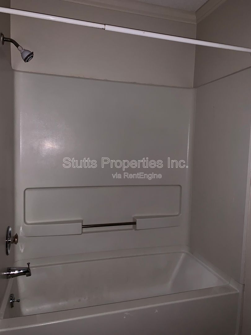 321 W. Irvine Unit F, Florence, AL 35630 property image