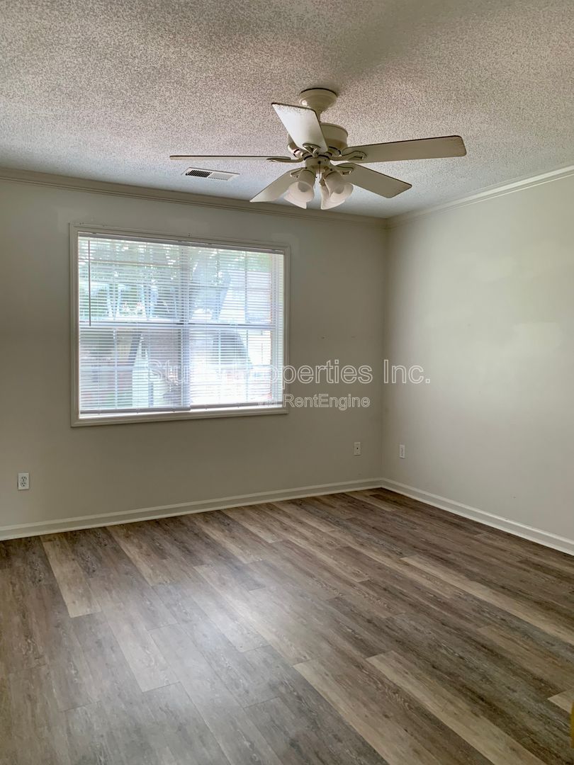 321 W. Irvine Unit F, Florence, AL 35630 property image
