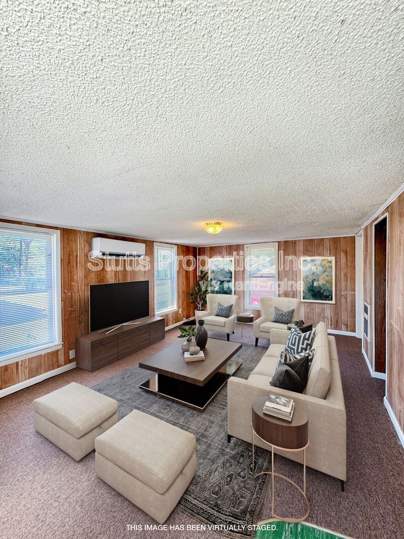 316 Chestnut St. Unit B, Florence, AL 35630 (2BD/1BA) property image