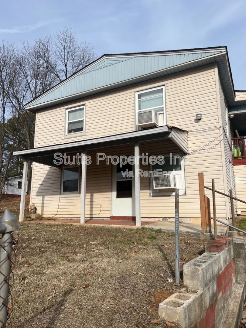 415 S Hudson St Unit 1 Florence AL 35630 (2BD/2BA) property image