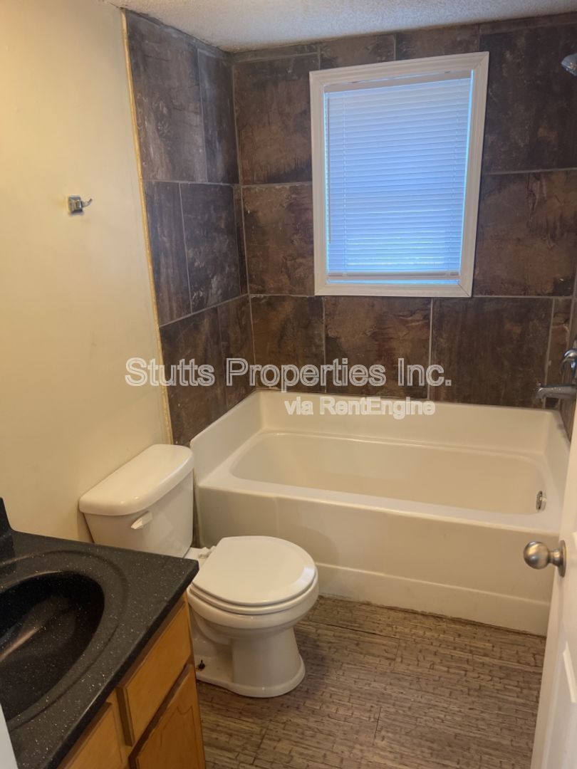 415 S Hudson St Unit 1 Florence AL 35630 (2BD/2BA) property image