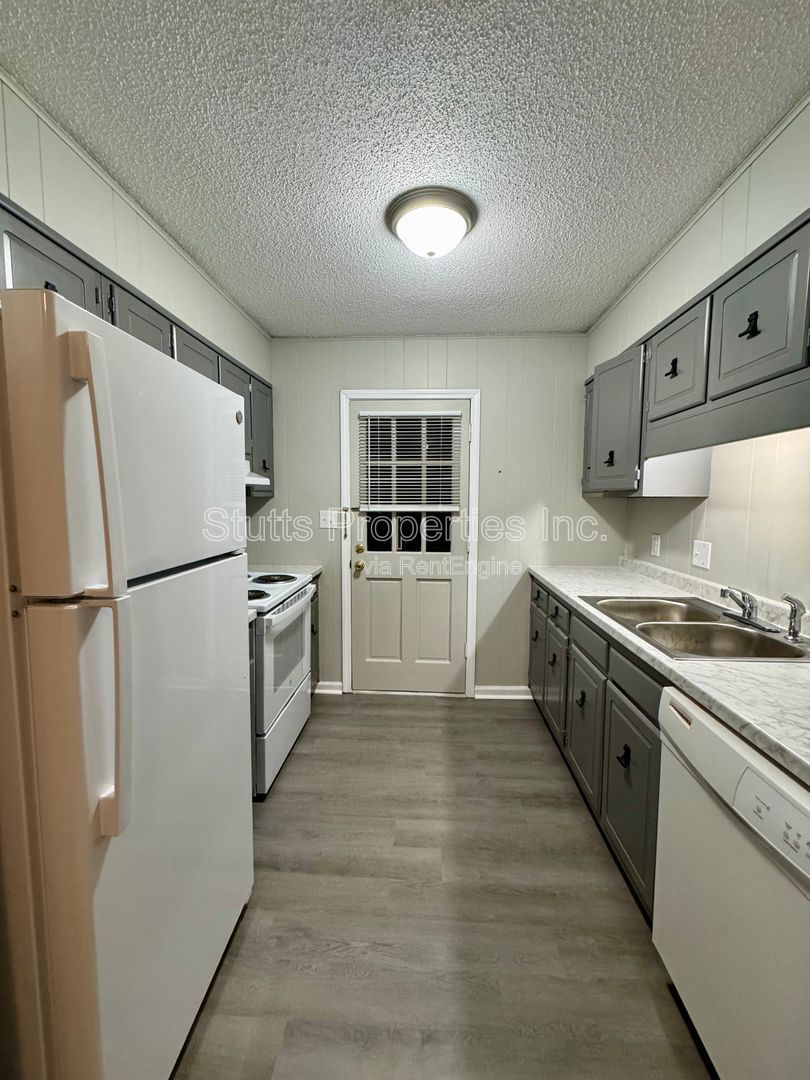 1825 Darby Drive Unit F-6 Florence AL 35630 (2BD/1.5BA) property image