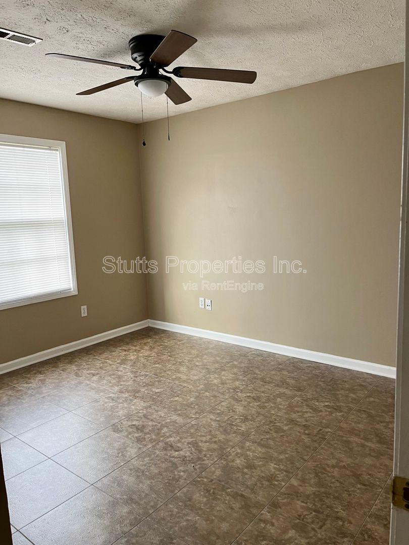 410 Unit D, E. Jackson Avenue Muscle Shoals, AL 35661 (3BD/ 2BA) property image