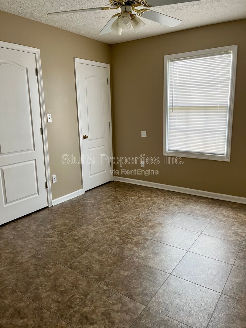 410 Unit D, E. Jackson Avenue Muscle Shoals, AL 35661 (3BD/ 2BA) property image