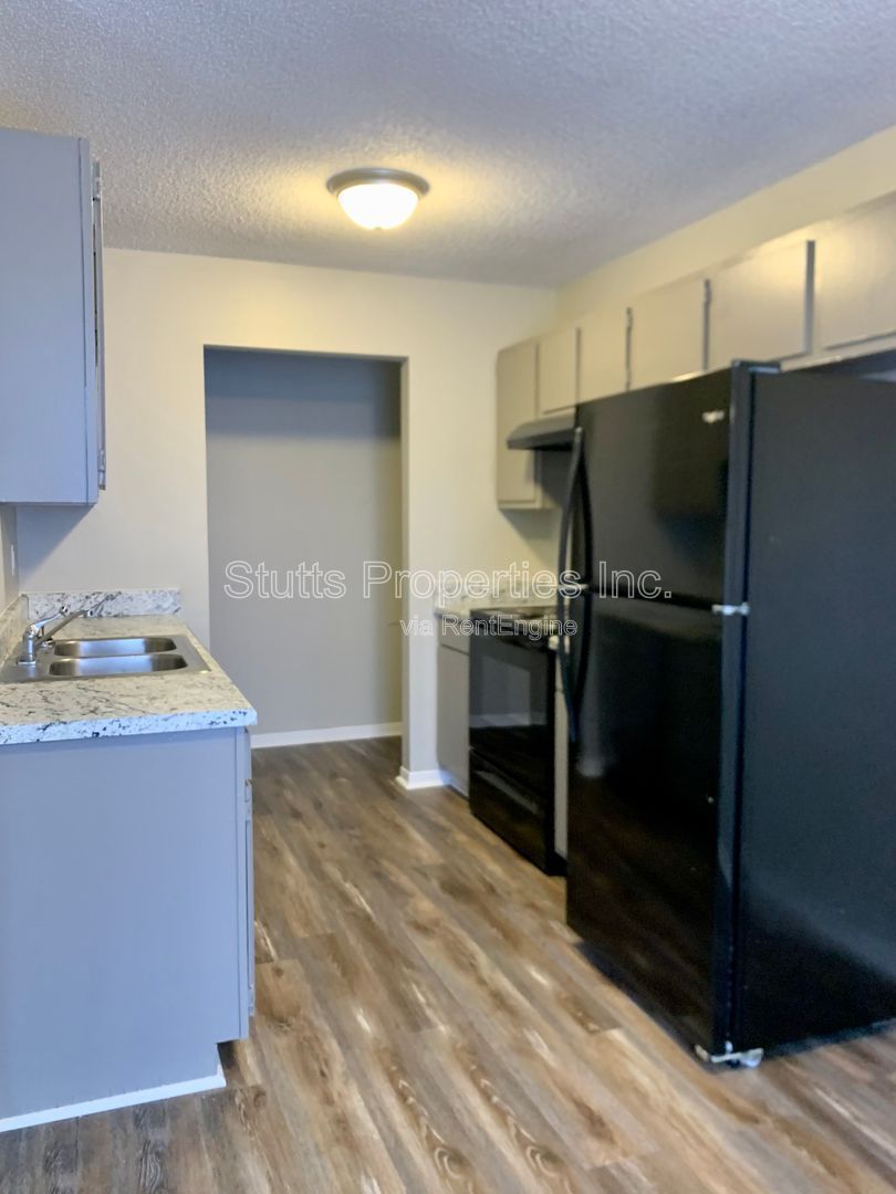 505 Dickson Street Unit A-4 Tuscumbia, AL 35674 (2BD/2BA) property image