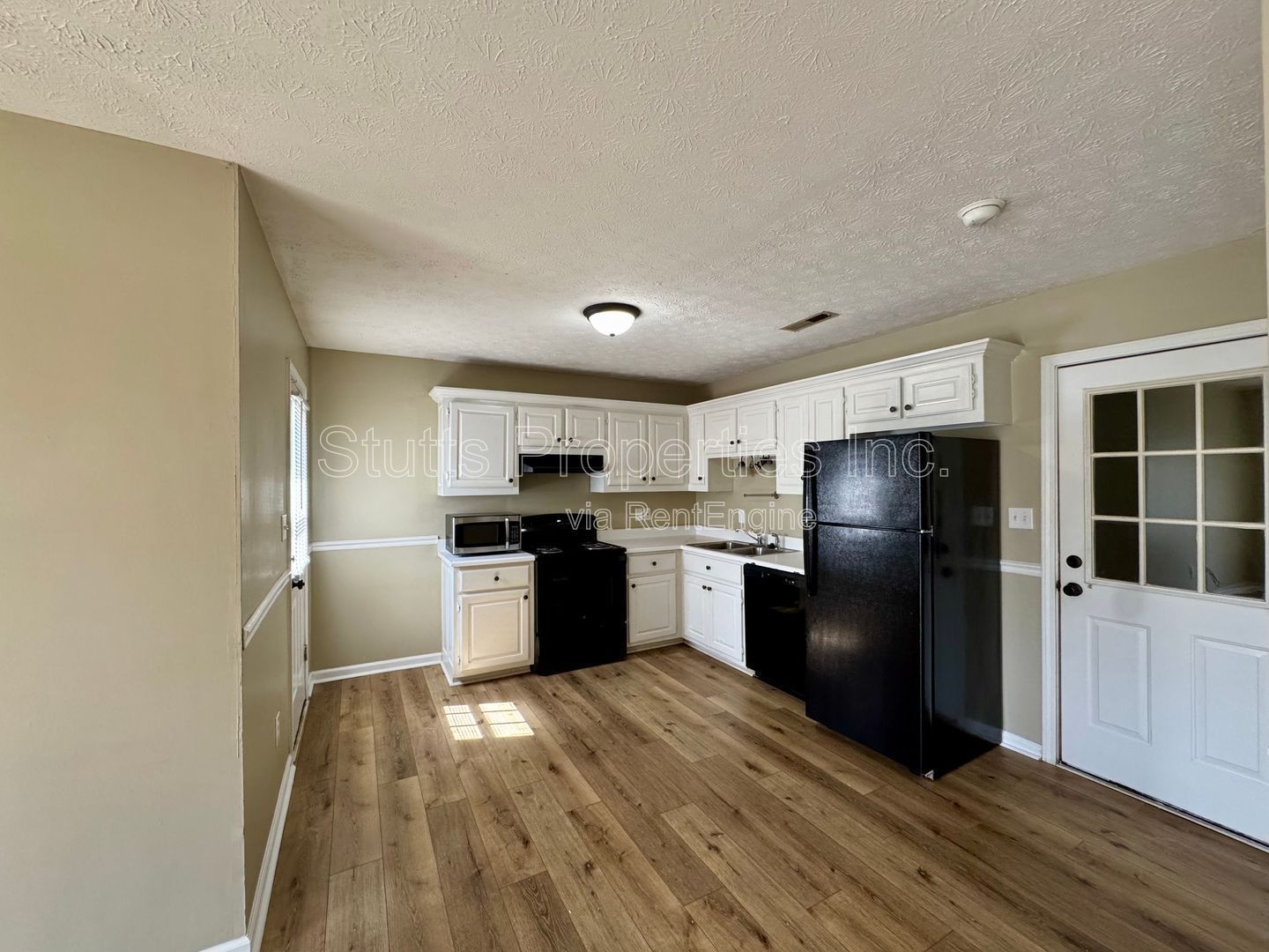 113 Lincoln Ave. Muscle Shoals, AL 35661 (3BD/ 2BA) property image