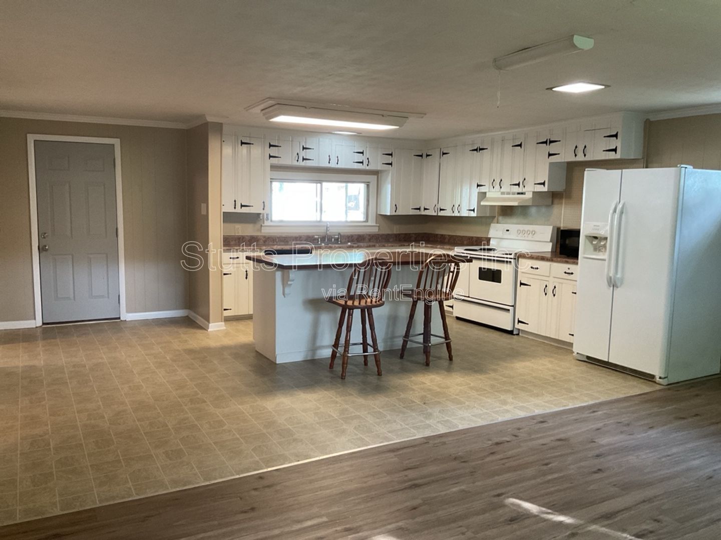 1020 Atlanta St. Florence, AL 35630 (4BD/2BA) property image