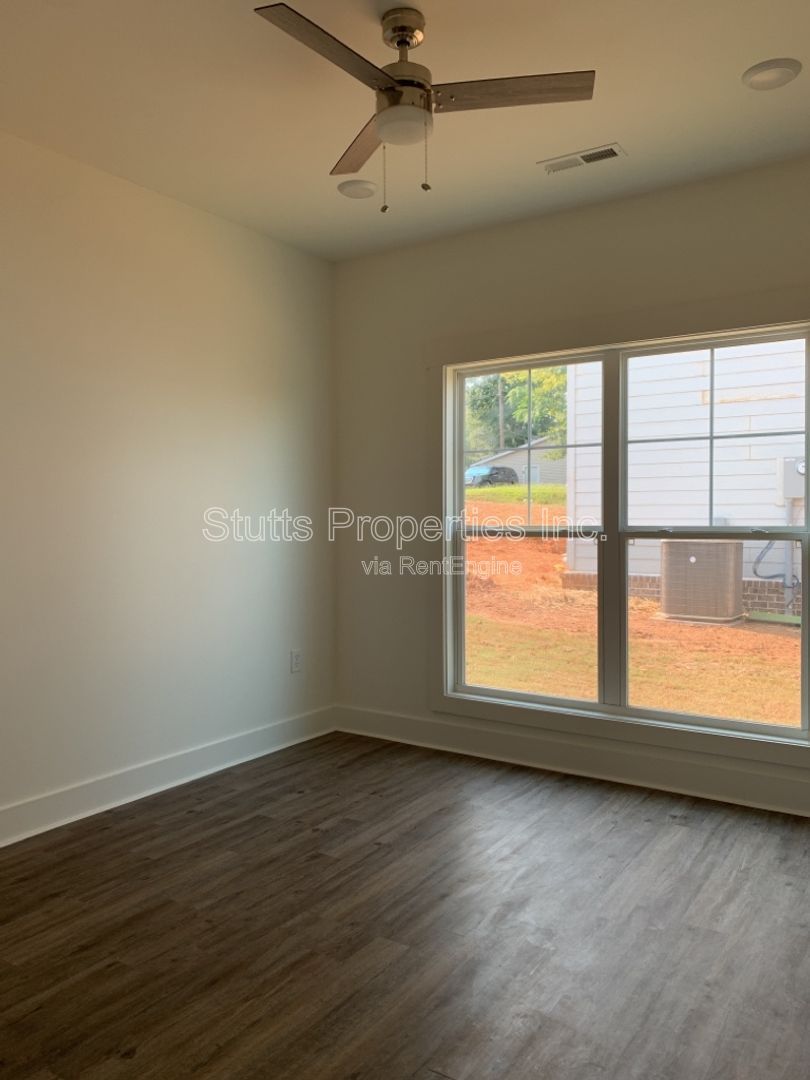 223 Virginia Avenue Florence AL 35630 (3BD/3.5BA) property image