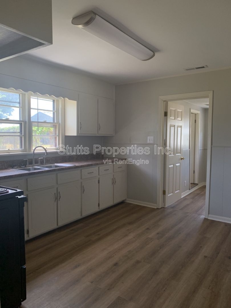 802 Irene St. Tuscumbia, AL 35674 (3BD/2BA) property image