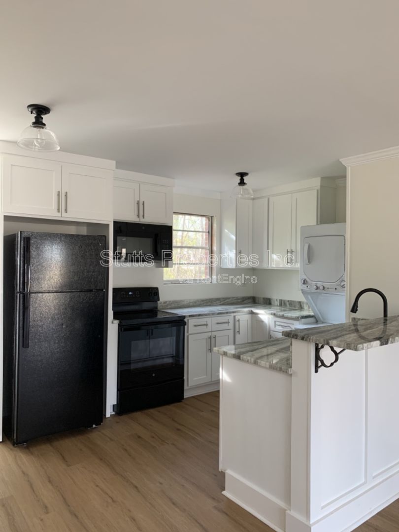 927 Sherrod Ave Unit 6 Florence, AL 35630 (2BD/1BA) property image