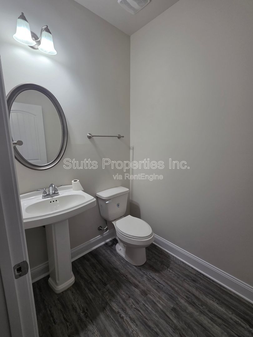 8317 Stillwater Cir NW, Huntsville, AL 35806 property image