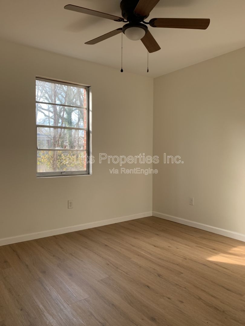 927 Sherrod Ave Unit 3 Florence, AL 35630 (2BD/1BA) property image