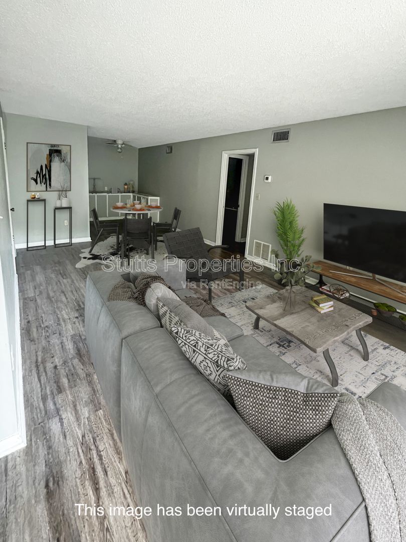 1975 Darby Drive Unit D-7 Florence, AL 35630 (2BD/1.5BA) property image