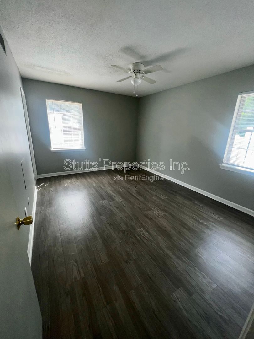 1975 Darby Drive Unit D-7 Florence, AL 35630 (2BD/1.5BA) property image