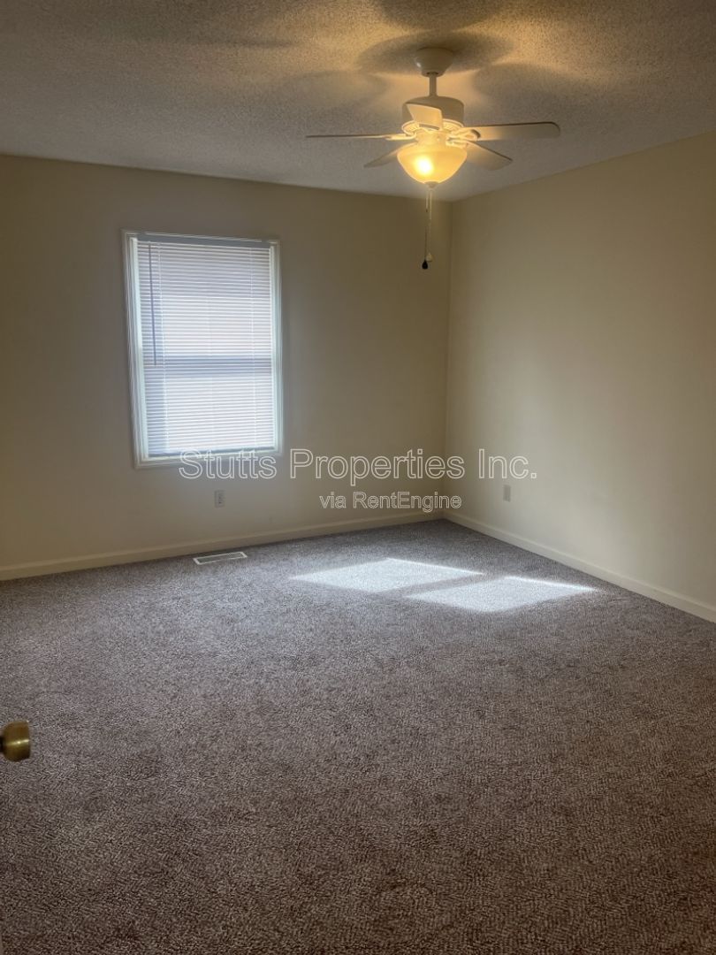 253 Woodcastle Drive Florence, AL 35630 (3BD/2BA) property image