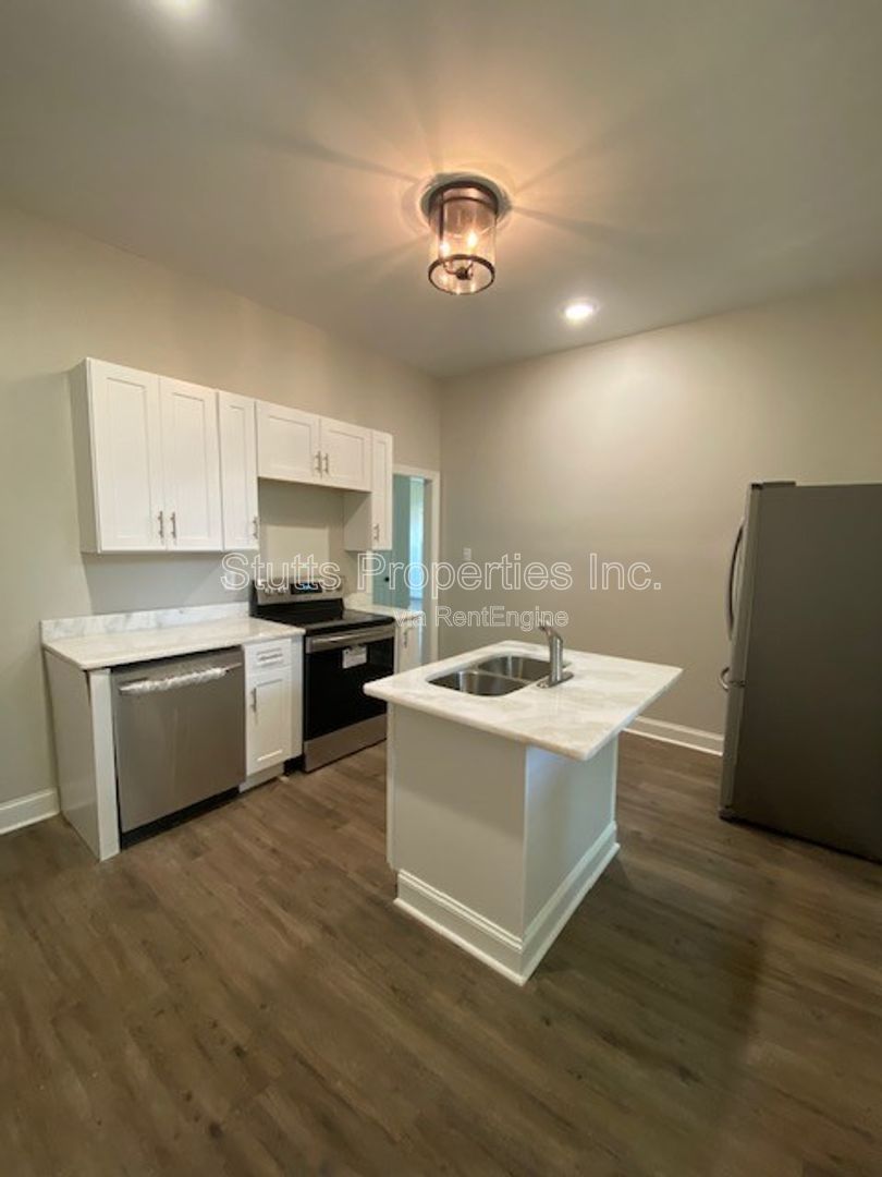 602 E Mobile Street Florence AL 35630 (3BD/2BA) property image