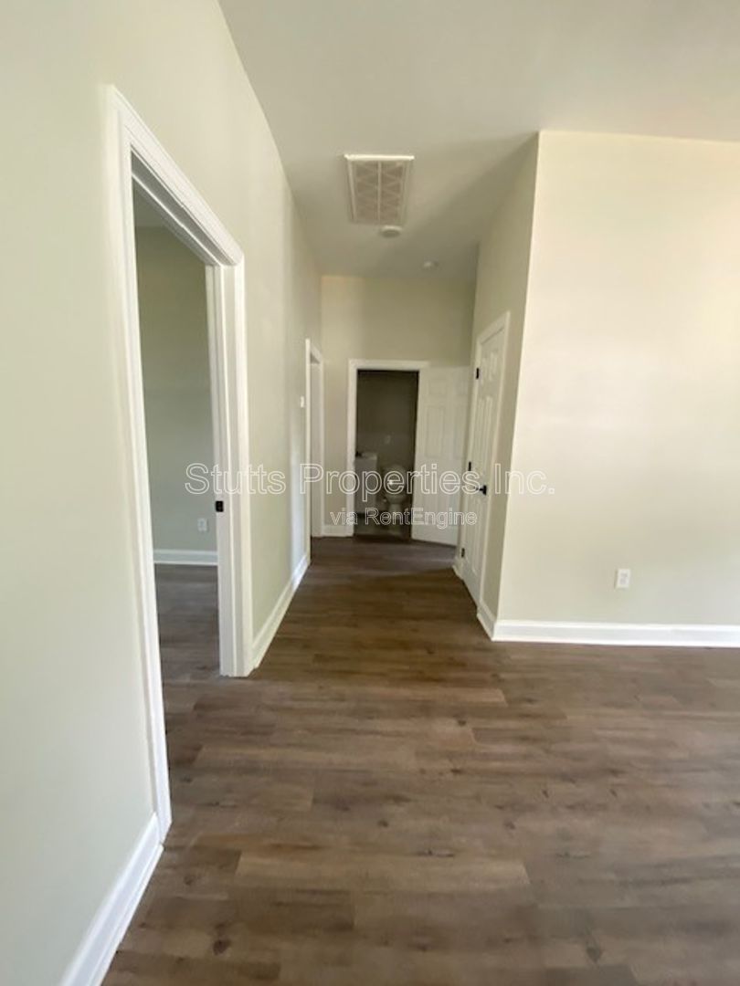 602 E Mobile Street Florence AL 35630 (3BD/2BA) property image