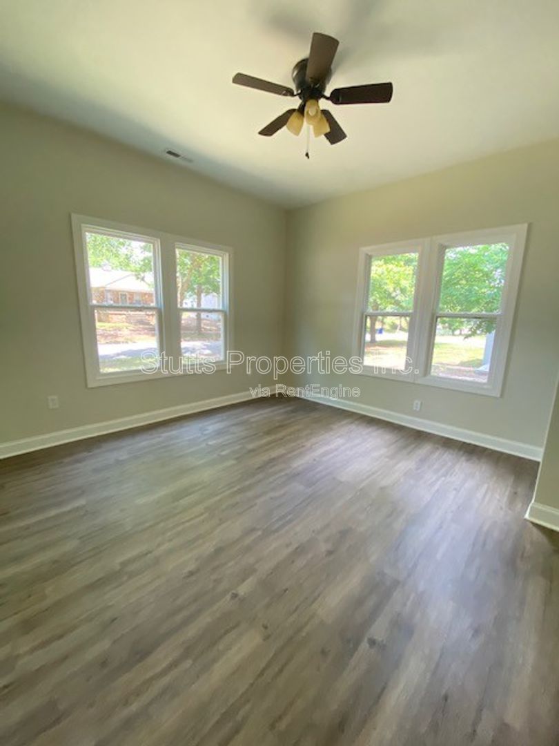 602 E Mobile Street Florence AL 35630 (3BD/2BA) property image