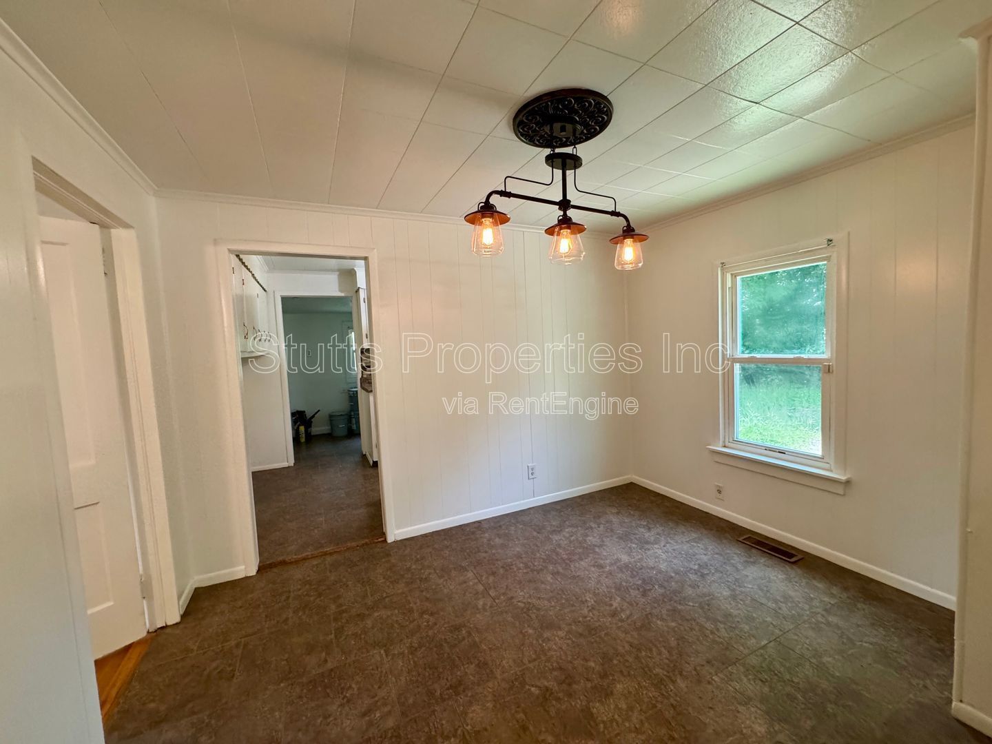 512 Trade St Florence, AL 35630 (2BD/2BA) property image