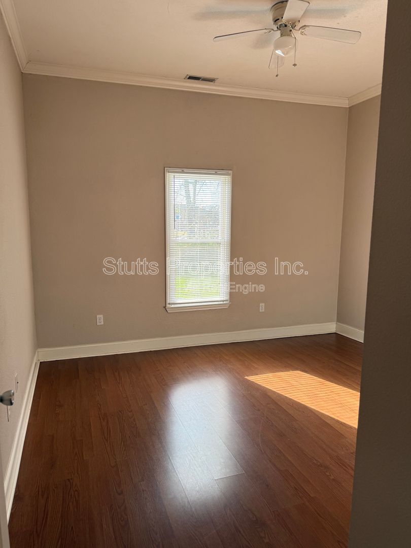 202 South Cave Street #102 property image