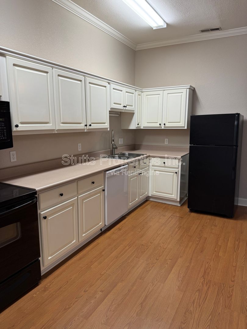 202 South Cave Street #102 property image