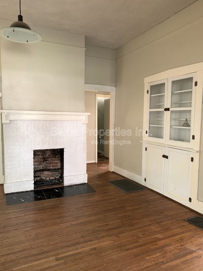 713 Meridian Street Florence AL 35630 ( 3BD/1BA) property image