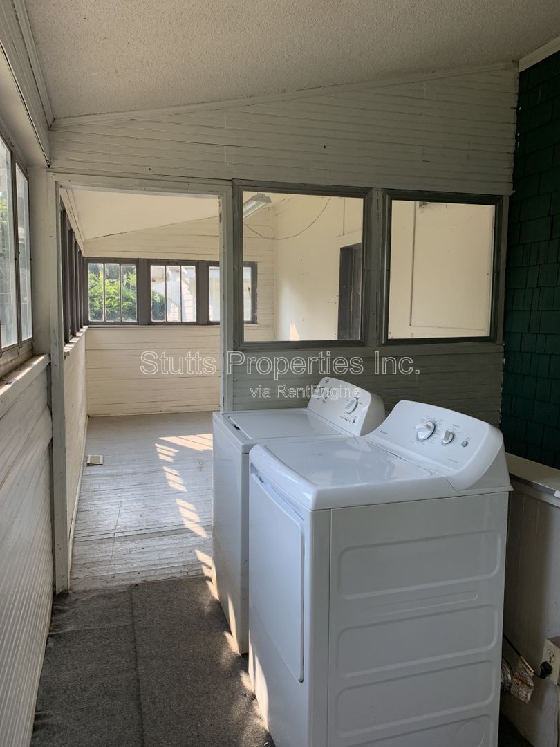 713 Meridian Street Florence AL 35630 ( 3BD/1BA) property image