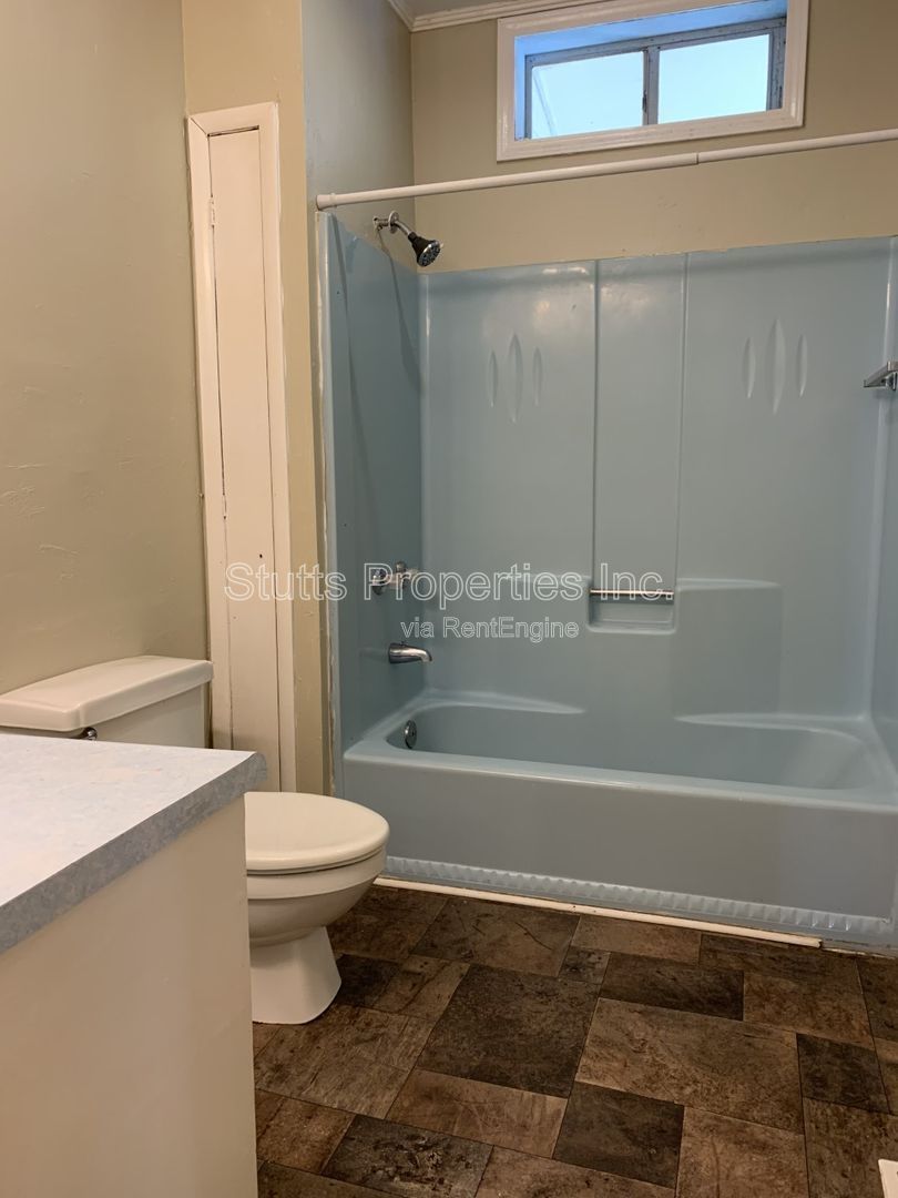 713 Meridian Street Florence AL 35630 ( 3BD/1BA) property image