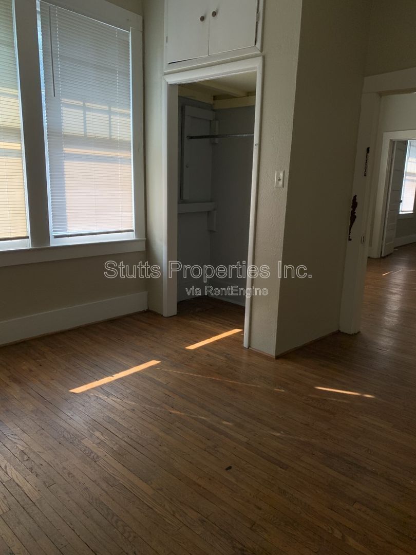 713 Meridian Street Florence AL 35630 ( 3BD/1BA) property image