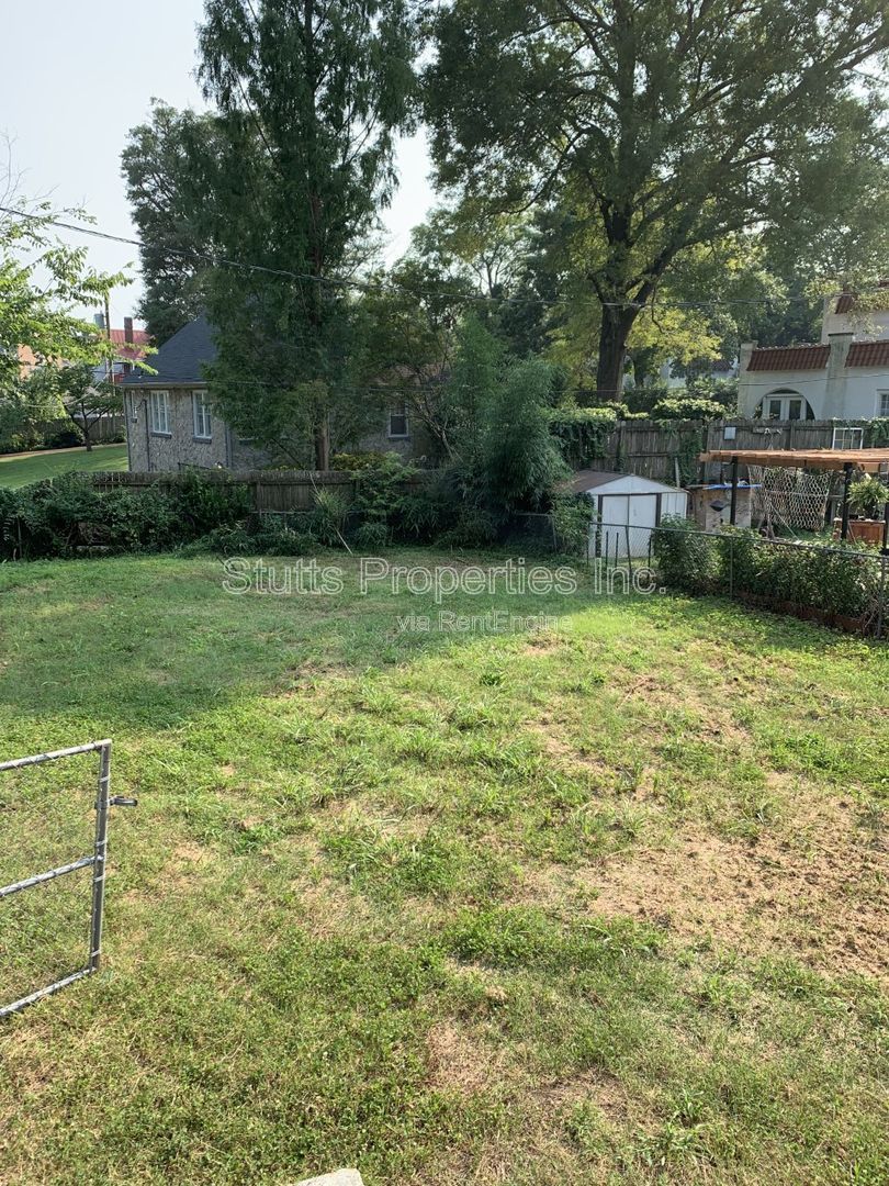 713 Meridian Street Florence AL 35630 ( 3BD/1BA) property image