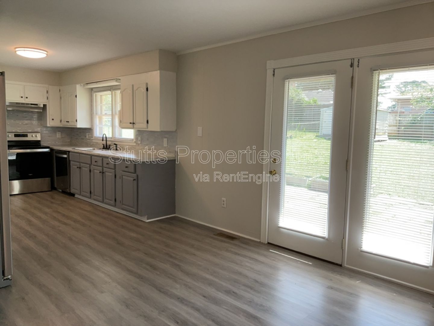 2402 Wellington Street property image