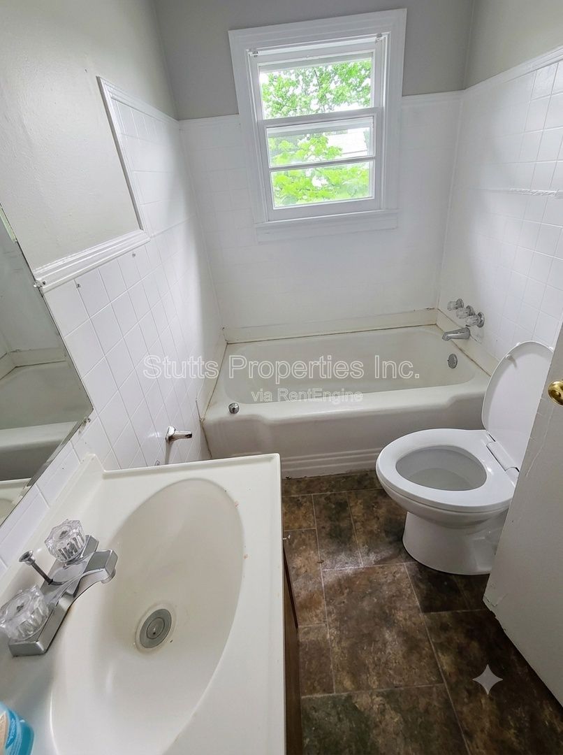 401 West 1st Street #A property image