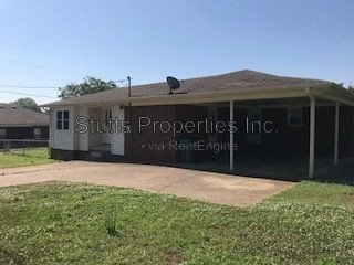 Spacious 4 bedroom 2 bathroom home!!! property image