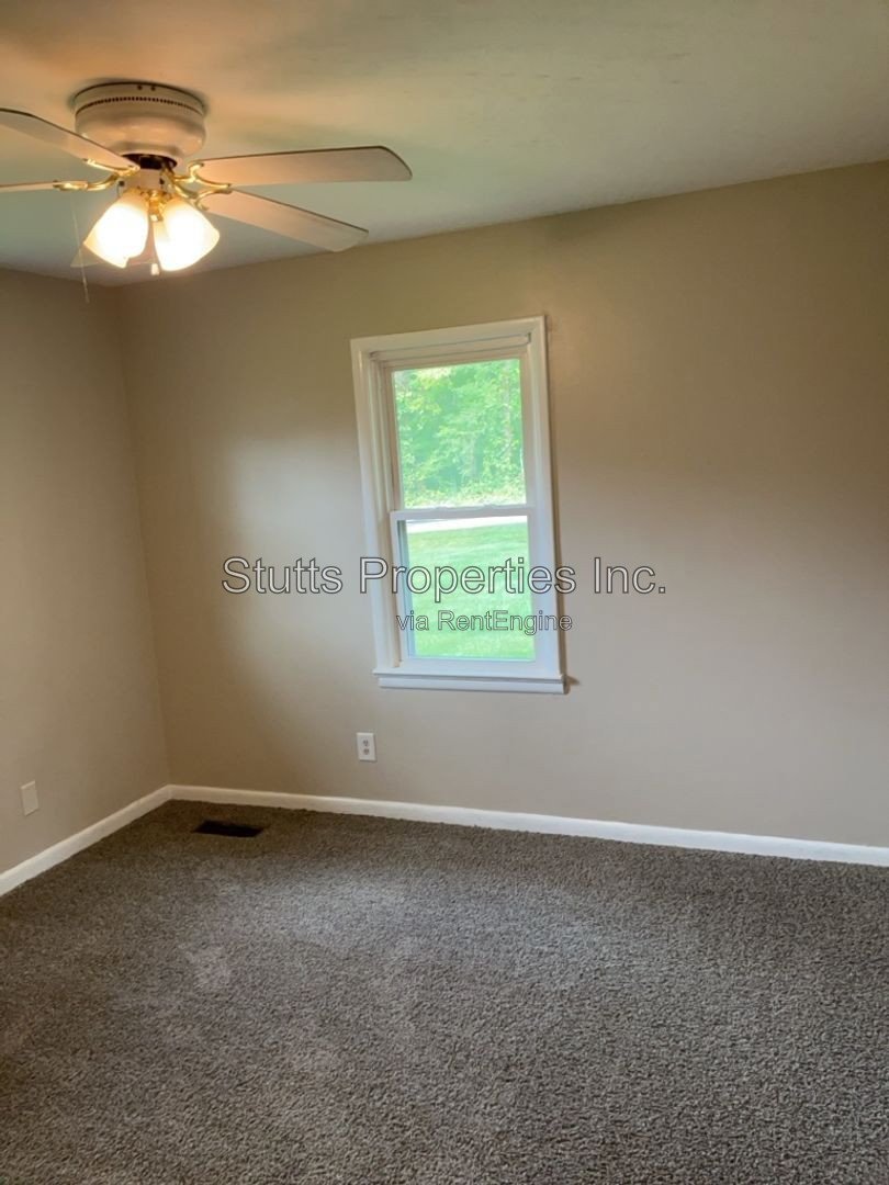Spacious 4 bedroom 2 bathroom home!!! property image