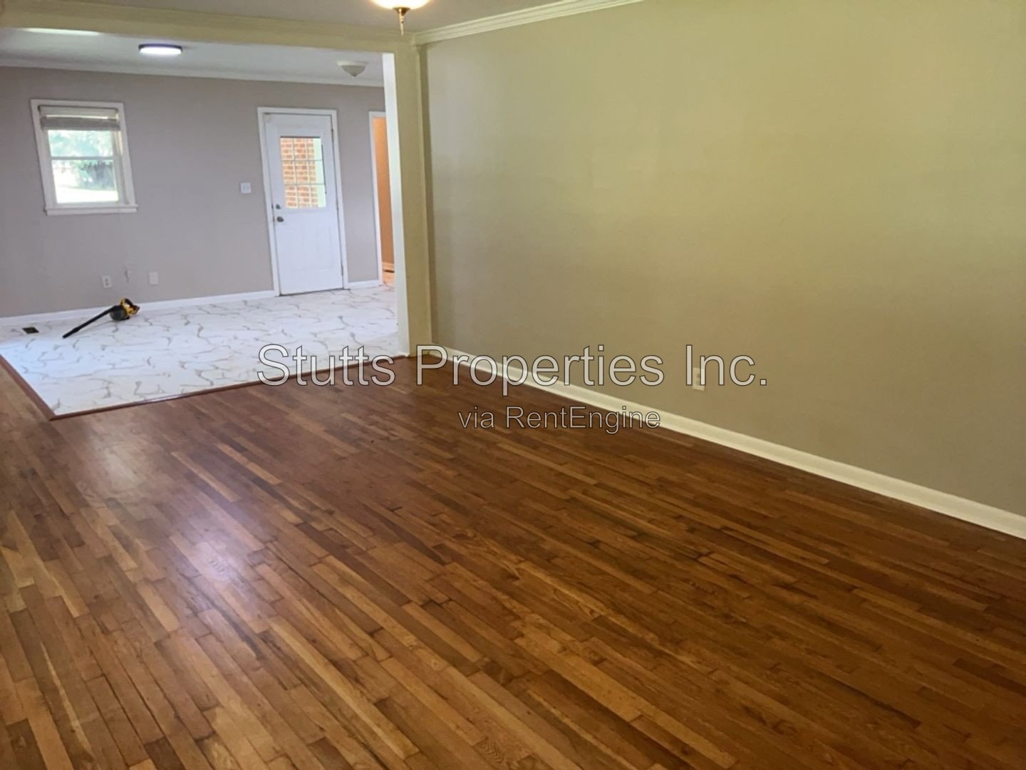 Spacious 4 bedroom 2 bathroom home!!! property image