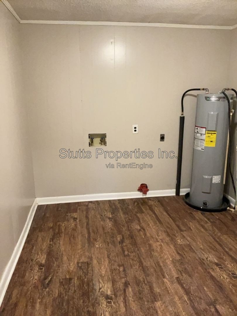 Spacious 4 bedroom 2 bathroom home!!! property image