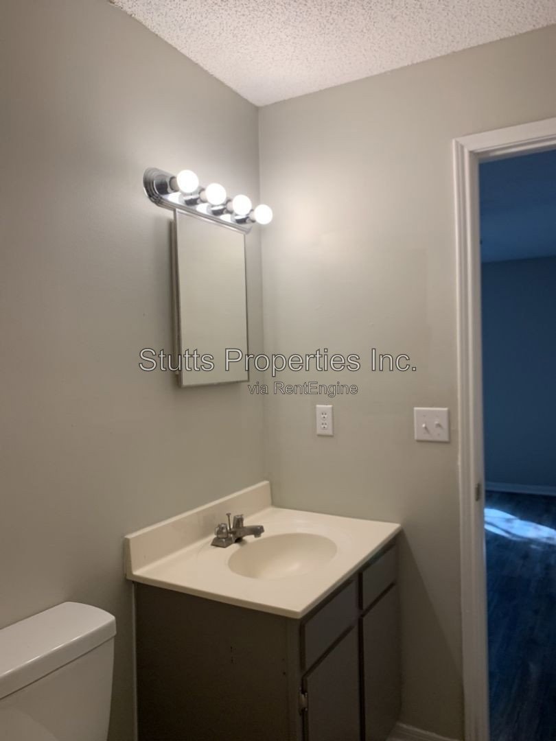 505 Dickson Street Unit B-7 Tuscumbia, AL 35674 (2BD/2BA) property image