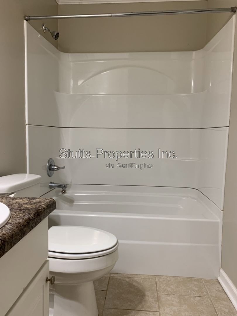 Lions Landing Apartments - 414 Hermitage Drive Unit 7 Florence AL 35630 (1BD/1BA) property image
