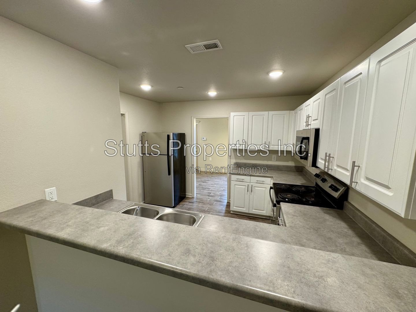 Harvest Hills Apartments - 104 Spindle Ct. Unit 202 Muscle Shoals. AL 35661 (2BD/2BA) property image