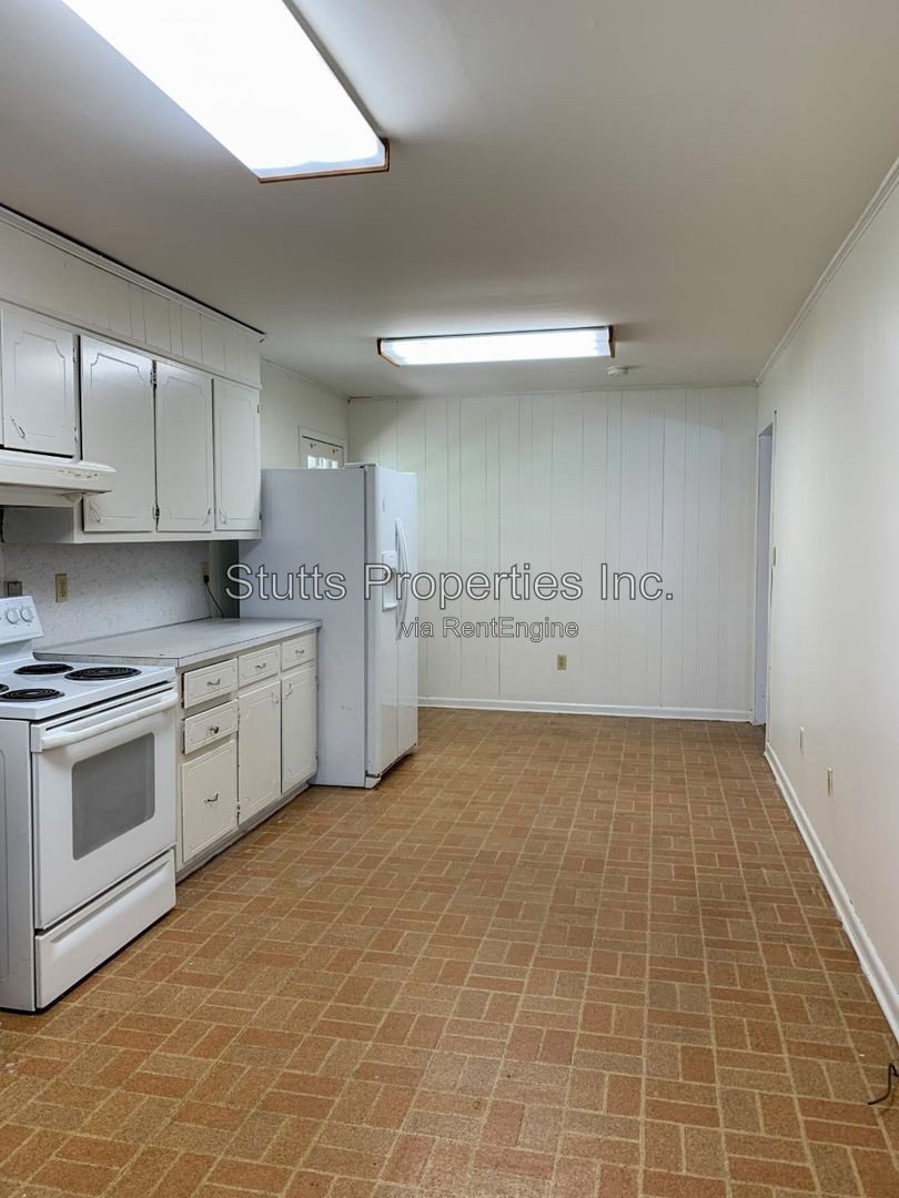 829 Cumberland St. Florence, AL 35630 (3BD/2BA) property image